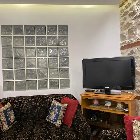 Brisilda's * Πρίνος